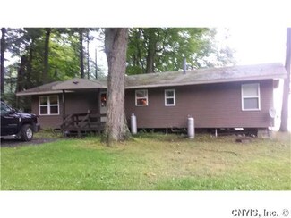 21953 Storrs Rd, Sackets Harbor, NY 13685