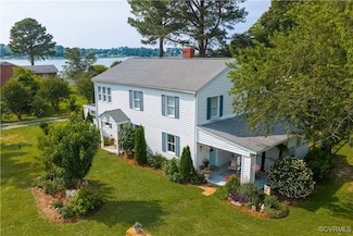 82 Sturgeon St, Deltaville, VA 23043