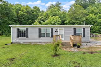 629 Hunt Dr, Borden, IN 47106