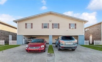 917 Monterey Ct S, Gretna, LA 70056