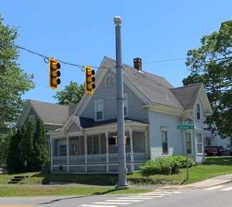 138 Limerock St, Rockland, ME 04841