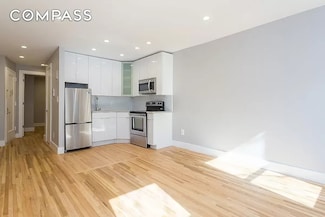 228 E 81st St Unit 7-A, New York, NY 10028