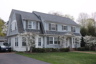 18 Tappan Rd, Wellesley, MA 02482