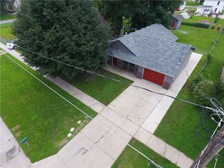 612 SE 10th St, Des Moines, IA 50309