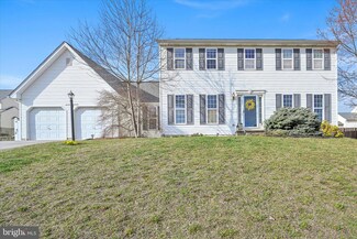 16 Rockdale Dr, Seven Valleys, PA 17360