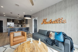 303 31st Ave N Unit 512, Nashville, TN 37203