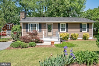 90 Scotts Cove Rd, Edgewater, MD 21037