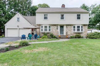 3 Saint Paul Dr, Worcester, MA 01602