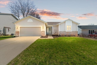 4155 Archwood Dr, Holt, MI 48842