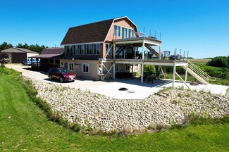 19212 Hillside Ln, Gays Mills, WI 54631