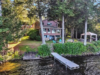 45 N Gayton Ln, Winthrop, ME 04364