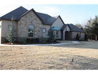 9201 Bella Vista Ln, Oklahoma City, OK 73131