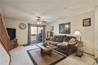 728 Broderick Dr NE Unit C, Cedar Rapids, IA 52402