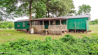 5970 Edwards Dr, Oakland, MS 38948