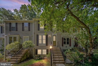 11017 Barton Hill Ct, Reston, VA 20191
