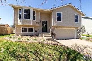 2413 SW Romar Rd, Topeka, KS 66614