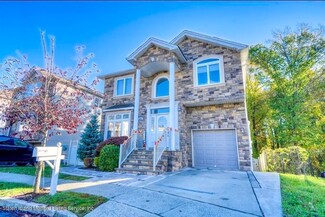 47 Brookside Loop, Staten Island, NY 10309