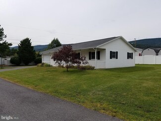 105 Hummingbird St, Keyser, WV 26726