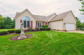 8253 Hidden Glen Ave NE, Canton, OH 44721