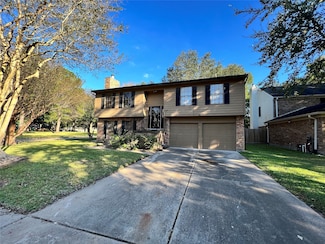 8426 Laurel Trails Dr, Houston, TX 77095