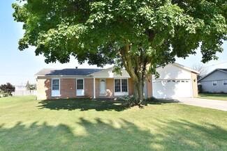 310 Eastern Star Dr, Middlebury, IN 46540