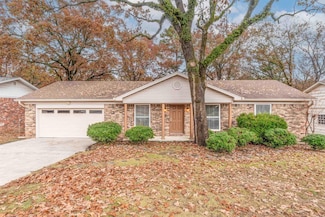 12200 Southridge Dr, Little Rock, AR 72212