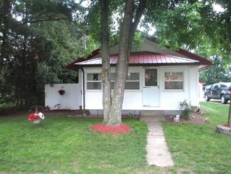 33059 Center St, Blue River, WI 53518