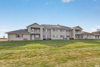 300 E Franklin St Unit 203, Eldridge, IA 52748
