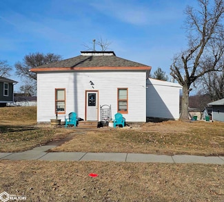 805 W Howard St, Creston, IA 50801