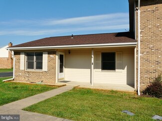 114 Century Village, New Market, VA 22844