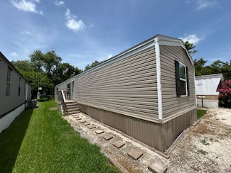 720 S Shanks Rd Unit 4, Clute, TX 77531