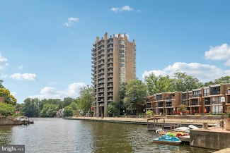 11400 Washington Plaza W Unit 301, Reston, VA 20190