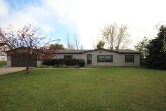 1820 N 4253rd Rd, Leland, IL 60531