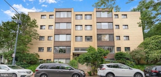 305 C St NE Unit 210, Washington, DC 20002