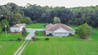 1802 E Neva Drive In Rd, Geneva, AL 36340