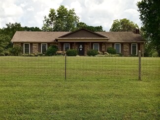 1100 N Military St, Loretto, TN 38469