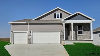 17610 Rose Lane Rd, Omaha, NE 68136