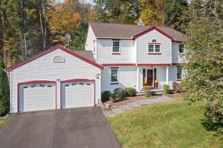 1243 Foxboro Ln, Endicott, NY 13760