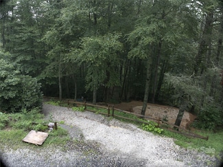 191 Pack Dr, Spruce Pine, NC 28777