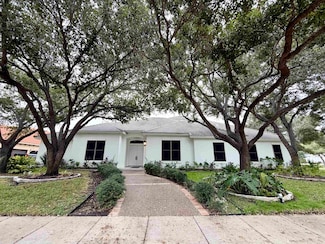 115 Crenshaw Dr, Laredo, TX 78045