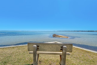 101 Old Ferry Rd Unit 20B, Shalimar, FL 32579