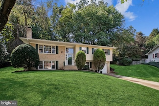 9525 Center St, Vienna, VA 22181