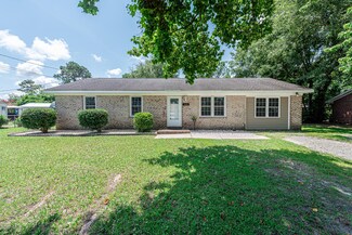 4646 Middlesex Rd, Wilmington, NC 28405