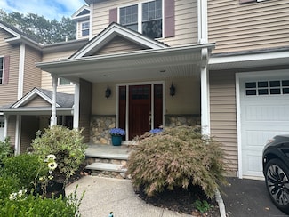 6 Murphys Ln, Shelton, CT 06484