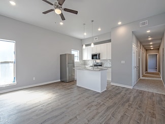 8206 Tower St, Houston, TX 77088