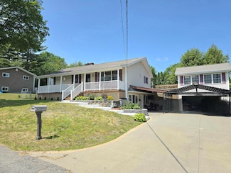 7 Lorraine Ave, Lewiston, ME 04240