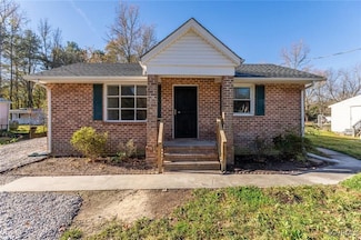 20204 Laurel Rd, South Chesterfield, VA 23803