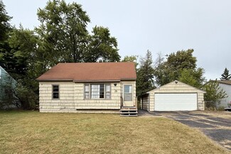 21 Inner Dr, Circle Pines, MN 55014