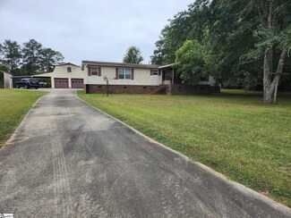 118 E Scotch Cross Rd, Greenwood, SC 29646