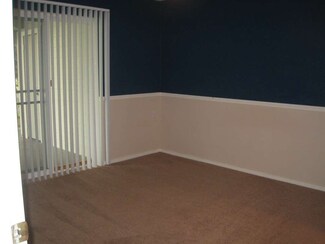 1206 58th St SW Unit H102, Everett, WA 98203